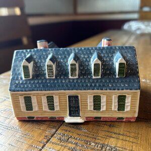 Vintage Colonial  Williamsburg  Brush-Everard house  Royal Goedewaagen Deift  mi